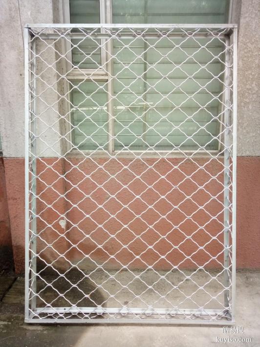 北京昌平阳坊附近护网防护栏定做小区防盗窗