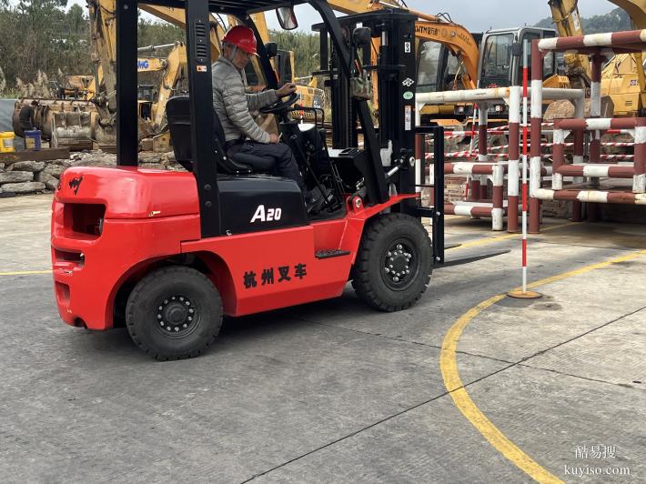 龍巖中力培訓(xùn)叉車司機培訓(xùn)