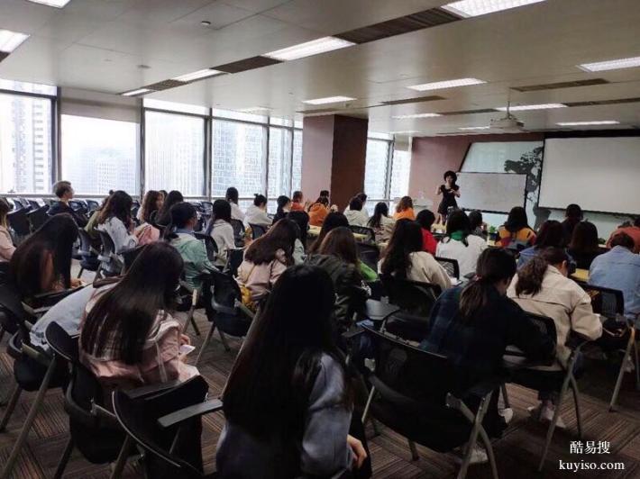 成都本地英日西韓俄法語同聲傳譯商務(wù)陪同會議翻譯展會陪同口譯